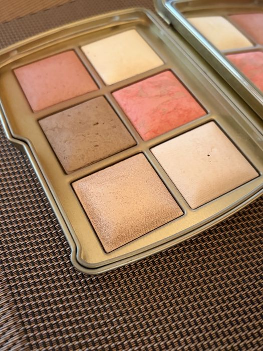 Hourglass Ambient Lighting Palette Dragon
