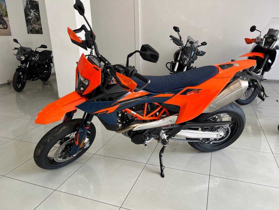 Мотоцикл KTM 690 SMC R