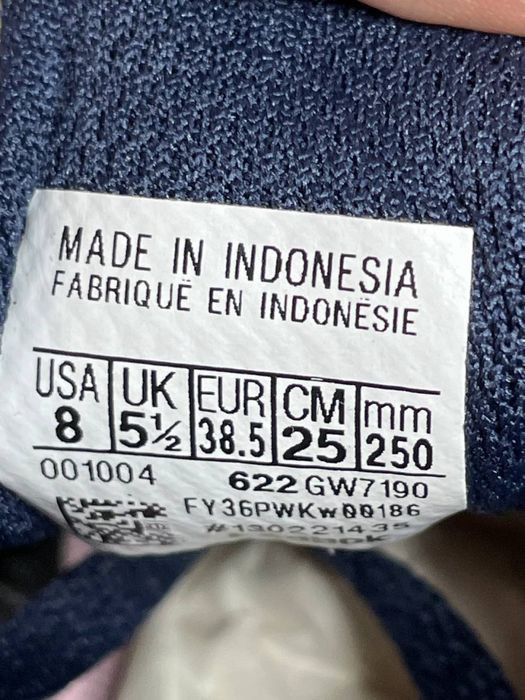 Жіночі кросівки Reebok, розмір 38,5.