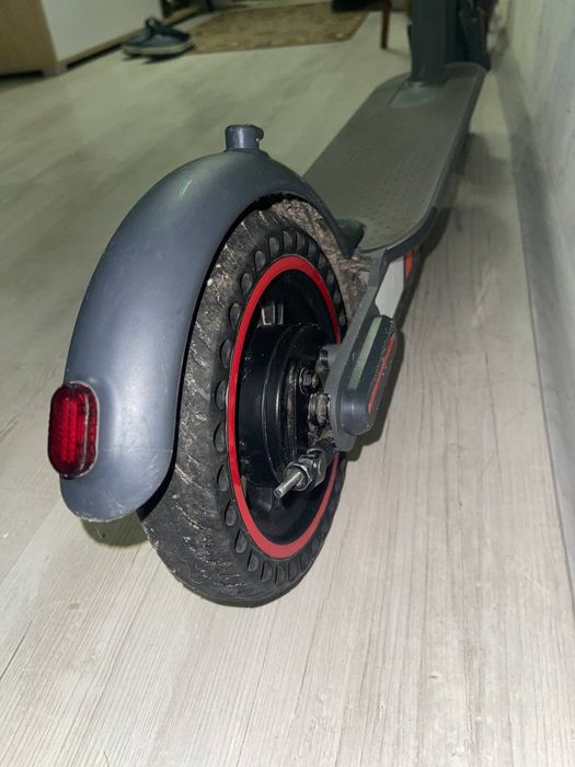 Єлектросамокат М365