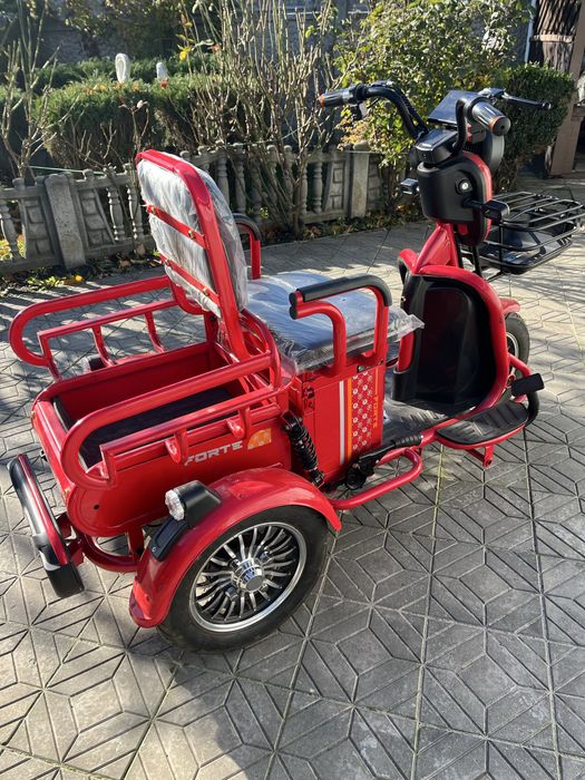 Електричний трицикл Forte Cargo P650