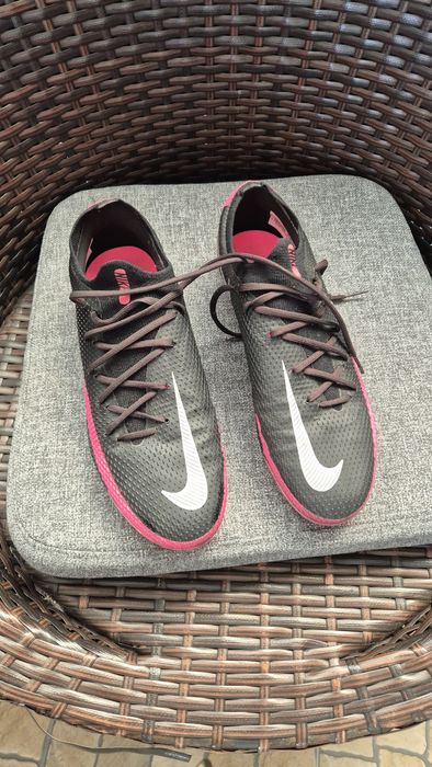 Chuteiras Nike Phantom tam 42