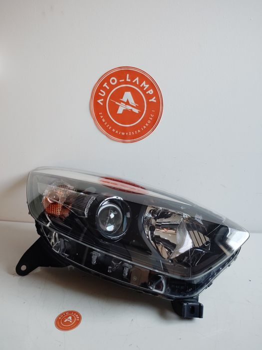 Lampa przednia prawa Renault Captur 1 13-17 r. Europa czarna