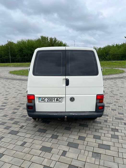 Автомобіль VW TRANSPORTER