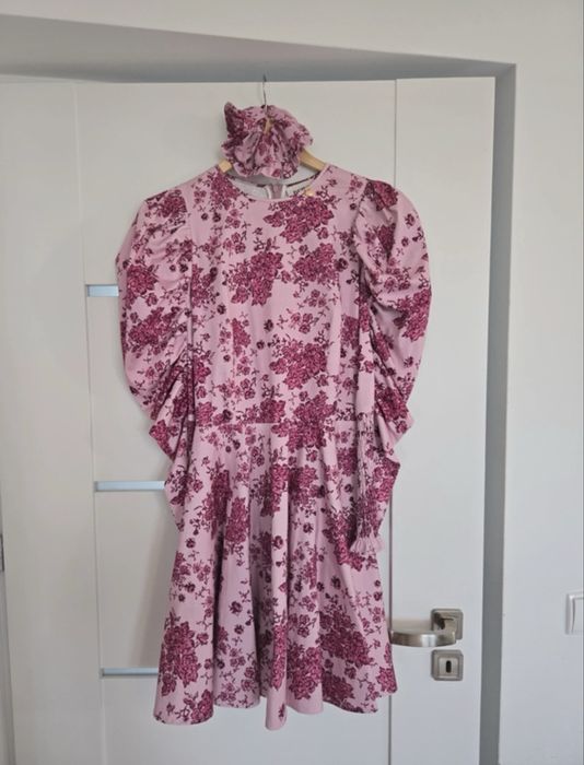 Sukienks bizuu plus gumks