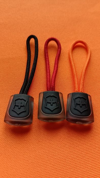 Мини - темляк для мультитулов Victorinox Black\Red\Orange. Новый