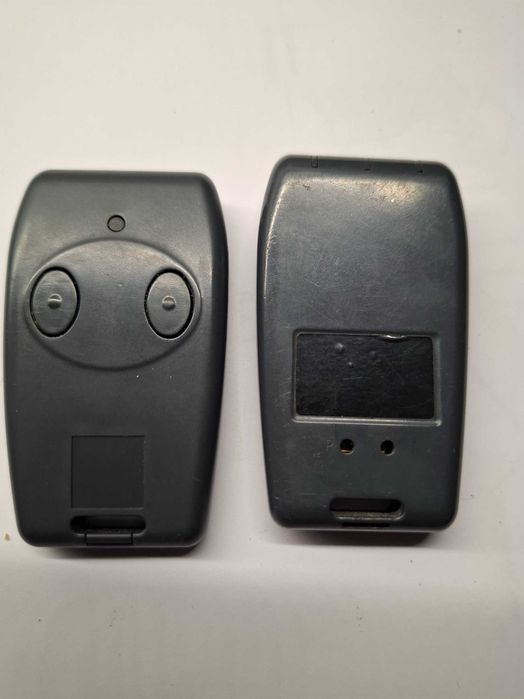 Cztery piloty do bramy Polargos