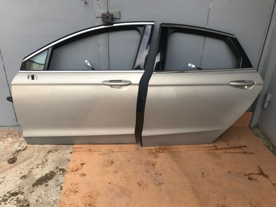 Дверт Ford Fusion 2013-2019