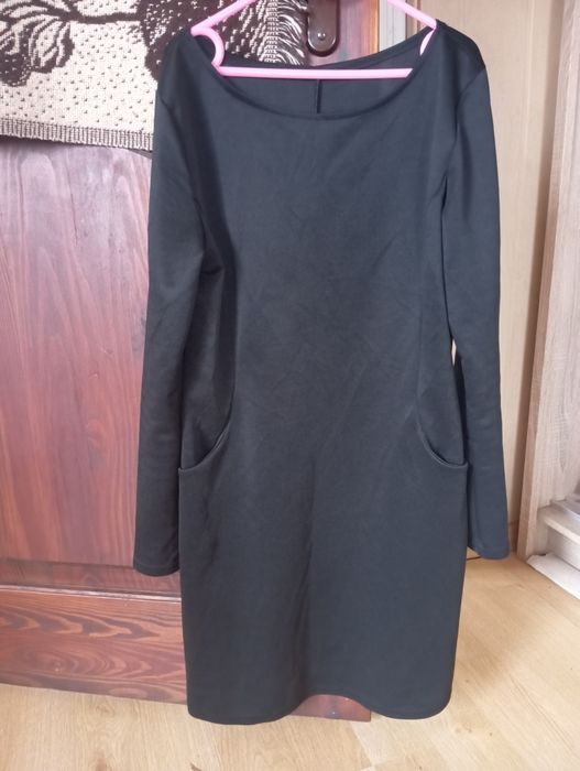 Krótka czarna sukienka