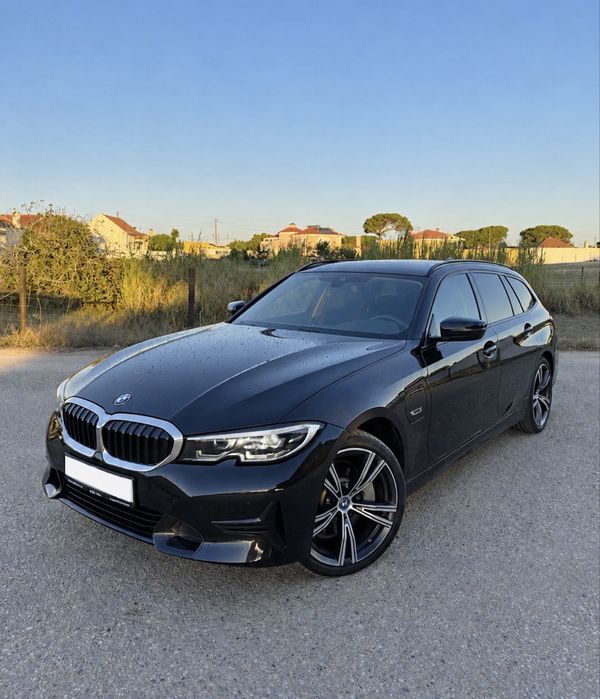 BMW 330e Touring Plug-in Hybrid 292 cv