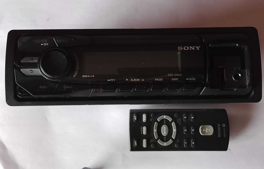 Sony DSX-A40UI Autorádio USB/AUX + Comando | 4x55W | Testado