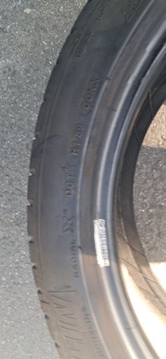 2  pneus  michelin pilot sport 235/40 R18 muito piso
