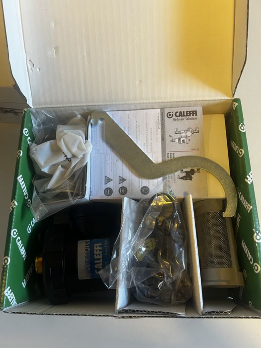 Separator zanieczyszczeń z odpowietrznikiem CALEFFI