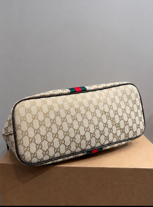Женская сумка Gucci Essence Hobo