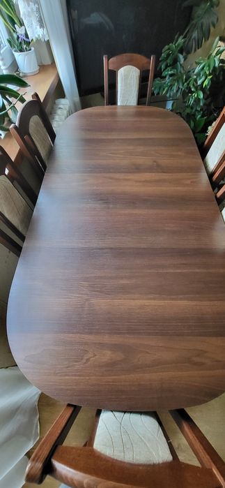 Stól z 6 krzesłami