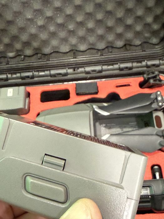 DJI Mavic 2 Pro - c/ smart controler, mala, 3 baterias e filtros DJI