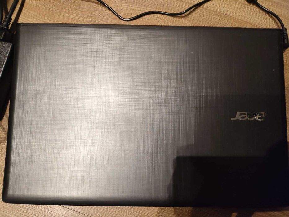 Acer E5-774g ekran 17,3"  Intel I5 6200U 12 GB RAM GTX950M  256GB SSD
