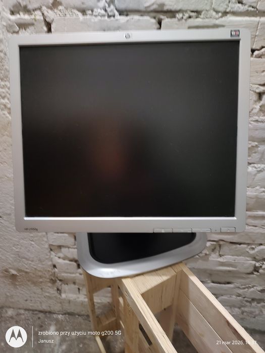 Monitor 19cali regulowana matryca