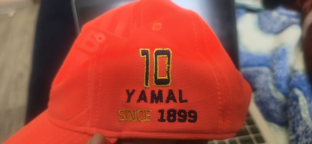 Кепка Ламин Ямаль с автографом