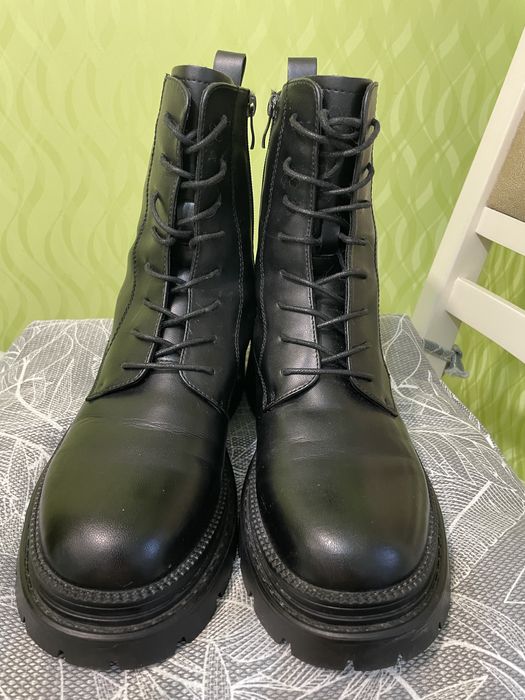 Шкіряні жіночі чоботи