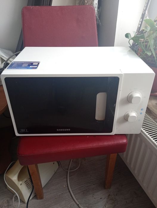 Мікрохвильова піч SAMSUNG на запчастини