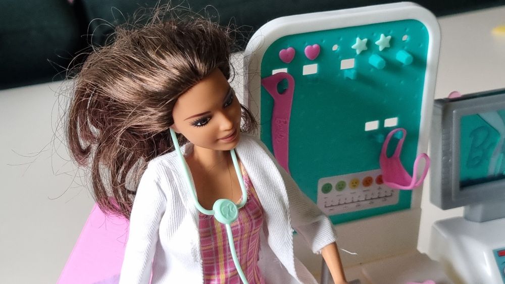 Barbie lekarka i akcesoria szpitalne - duży zestaw