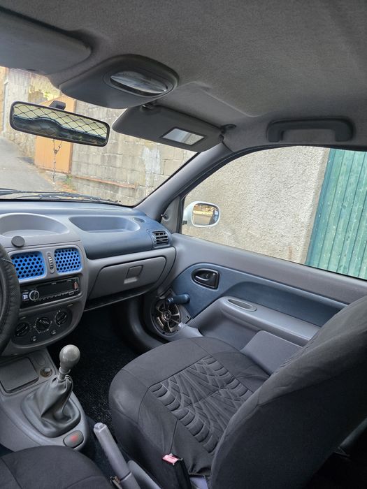 Renault Clio 1.9D 64CV