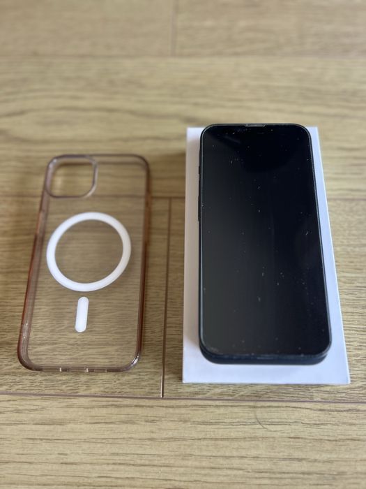 Iphone 13 128gb com capa, caixa, fones, carregador