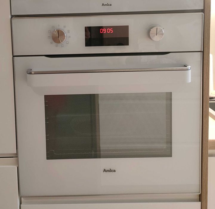 Piekarnik AMICA EB621WA+