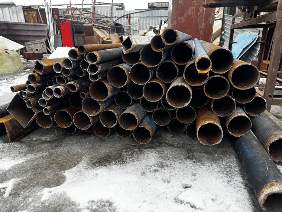 Труба кругла, квадратна