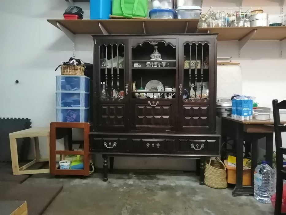 Cristaleira Clássica