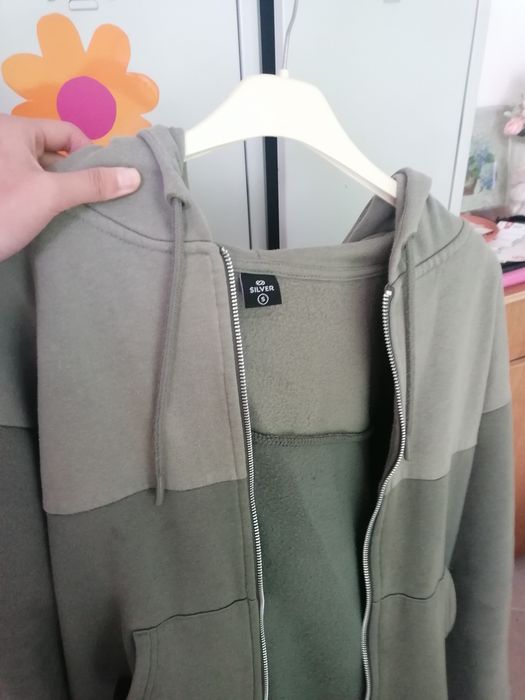 Roupa desportiva verde