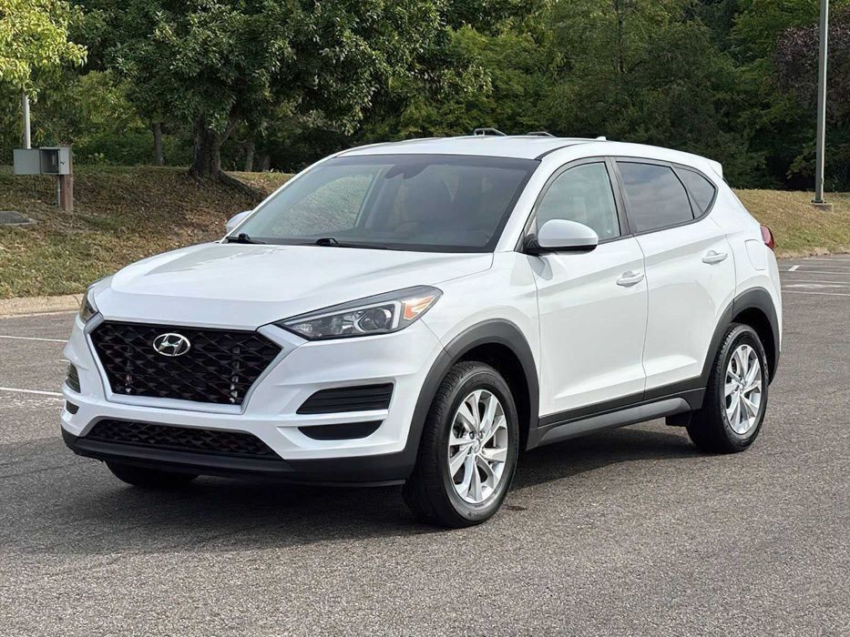 Hyundai Tucson SE      2019