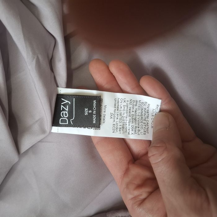 Sukienka midi marki Dazy