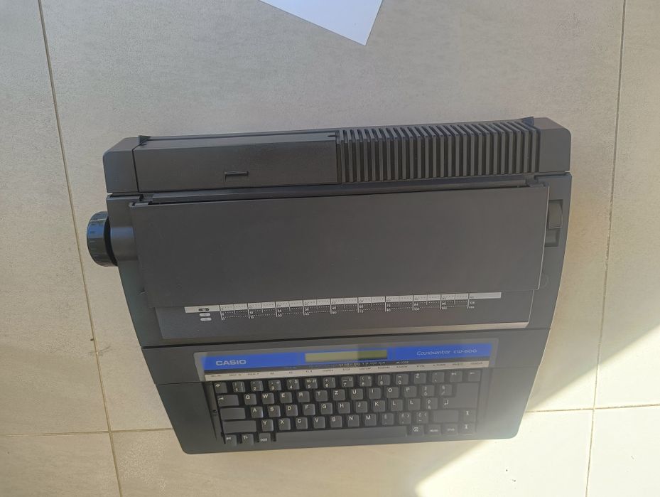 Elektroniczna maszyna do pisania CASIO Casiowriter CW-600 używana spra