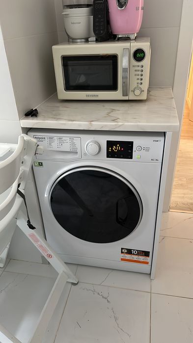 Máquina Lavar e Secar Roupa HOTPOINT