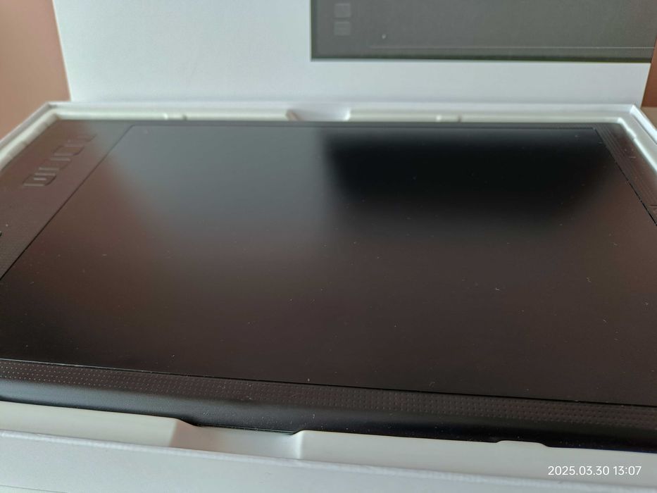 Tablet graficzny Huion Inspiroy Q11K V2 stan bdb, używany sporadycznie