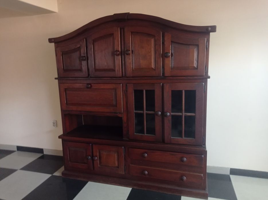 Продам Стінку дубову в хорошому стані