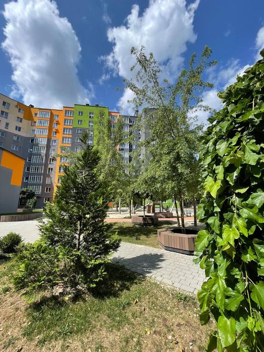 Продам квартиру біля озера