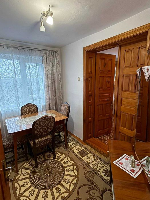 Половина будинку та земельна ділянка 16 сот., с. Батятичі