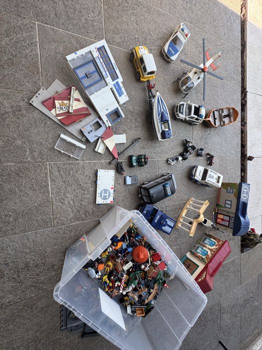 Variados conjuntos playmobil