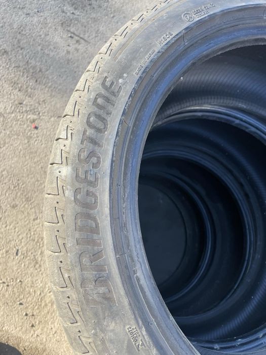 Шини літні 235/45/r18