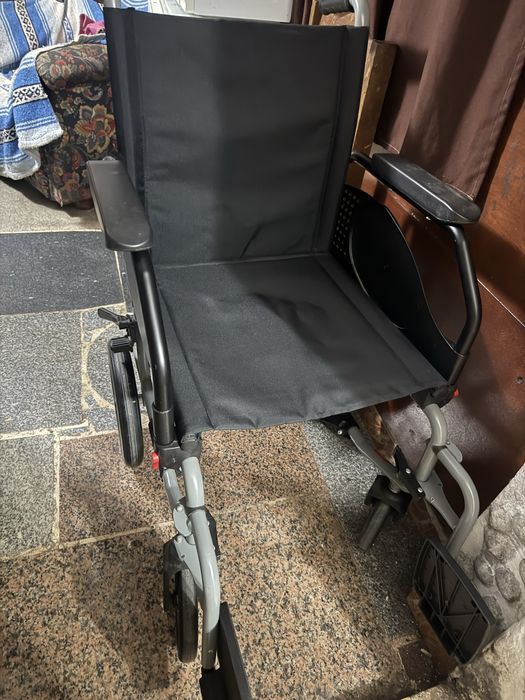 Vendo Cadeira de rodas manual