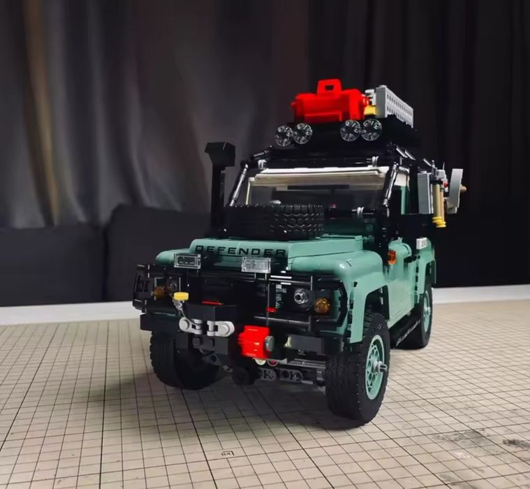 Конструктор Land Rover Classic Defender 90 (10317)