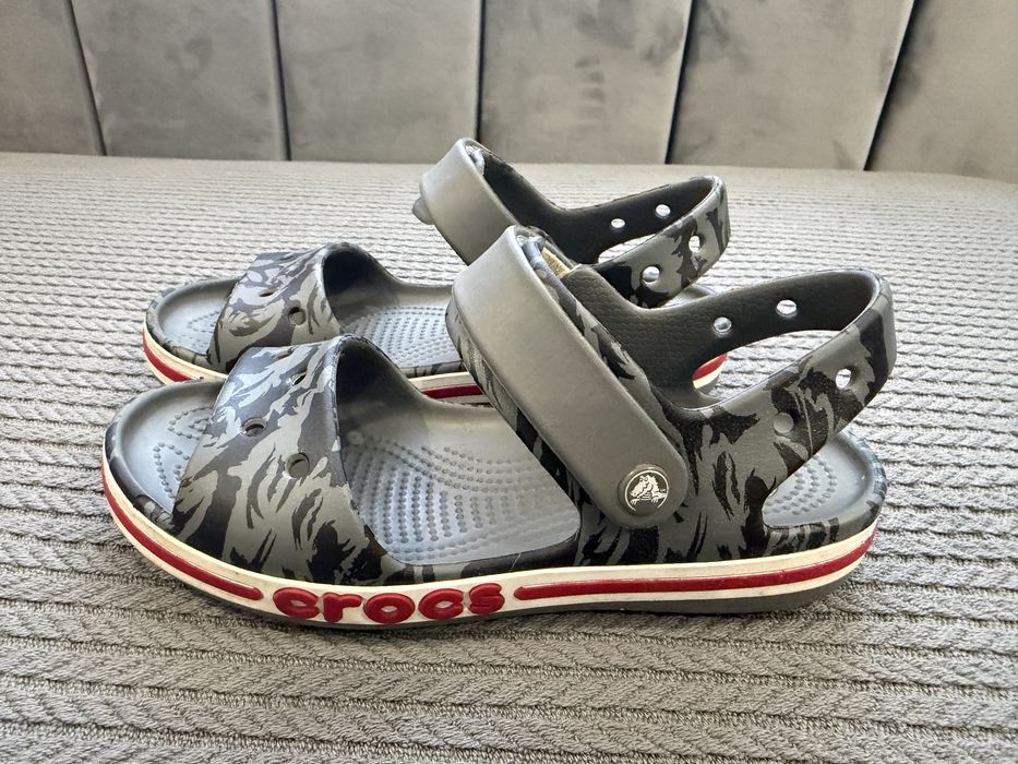 Босоніжки Crocs J3