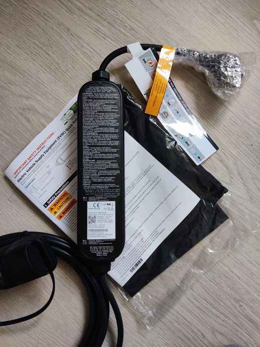 Зарядний пристрій Renault Zoe Kangoo Megan eNV200 Leaf, Рено зарядка