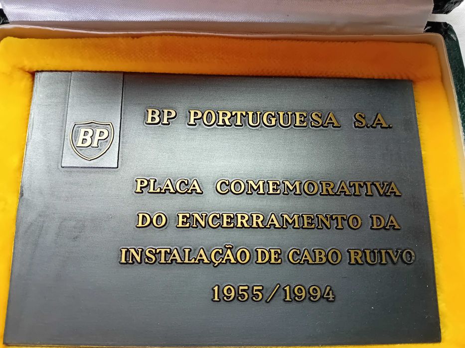 Várias medalhas comemorativas da empresa BP