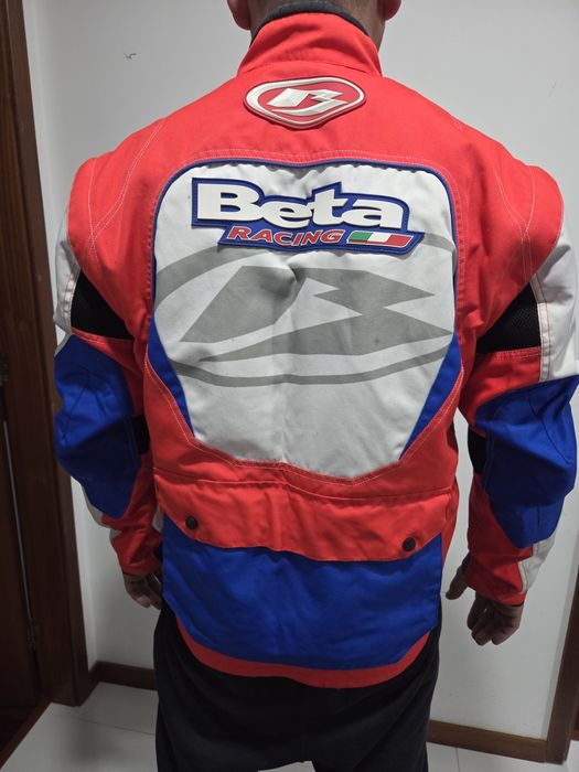 Equipamento mota enduro inclui calças e camisola