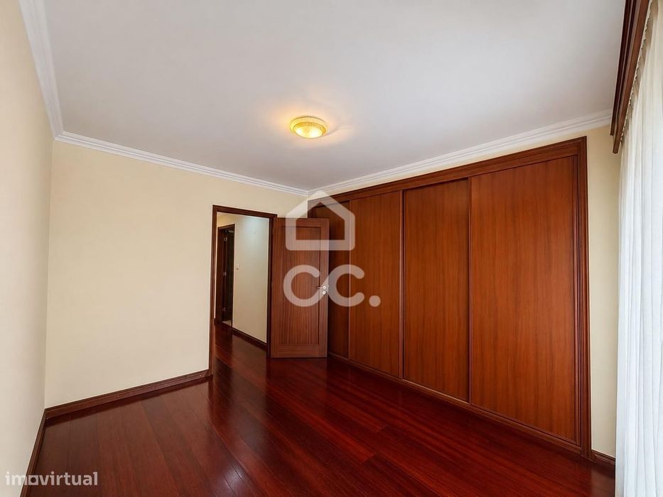 Apartamento com 3 Quartos - São Pedro - Ponta Delgada