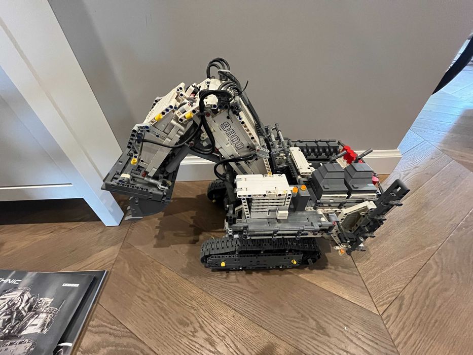 LEGO Technic 42100 Liebherr R 9800